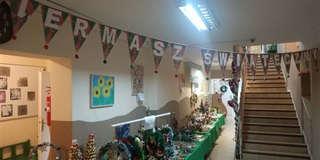 ZAPRASZAMY NA KIERMASZ ŚWIĄTECZNY :)