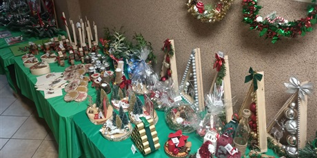 Powiększ grafikę: zapraszamy-na-kiermasz-swiateczny-665848.jpg